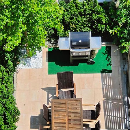 Eleonoras Ferienwohnung In Wuerzburg Stadt Mit Terrasse Im Erdgeschoss Inklusive Eigenen Parkplaetzen Vor Der Tuer Luaran gambar